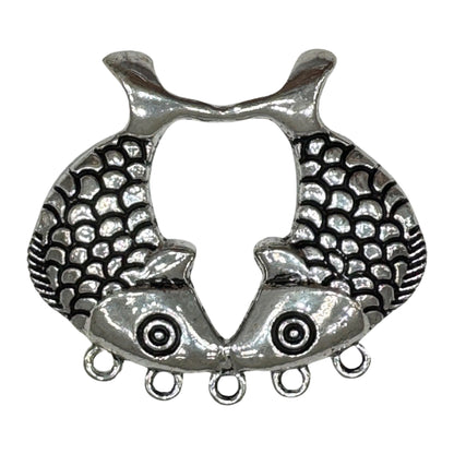 48mm x 42mm Kissing Fish Pendant (5 String)