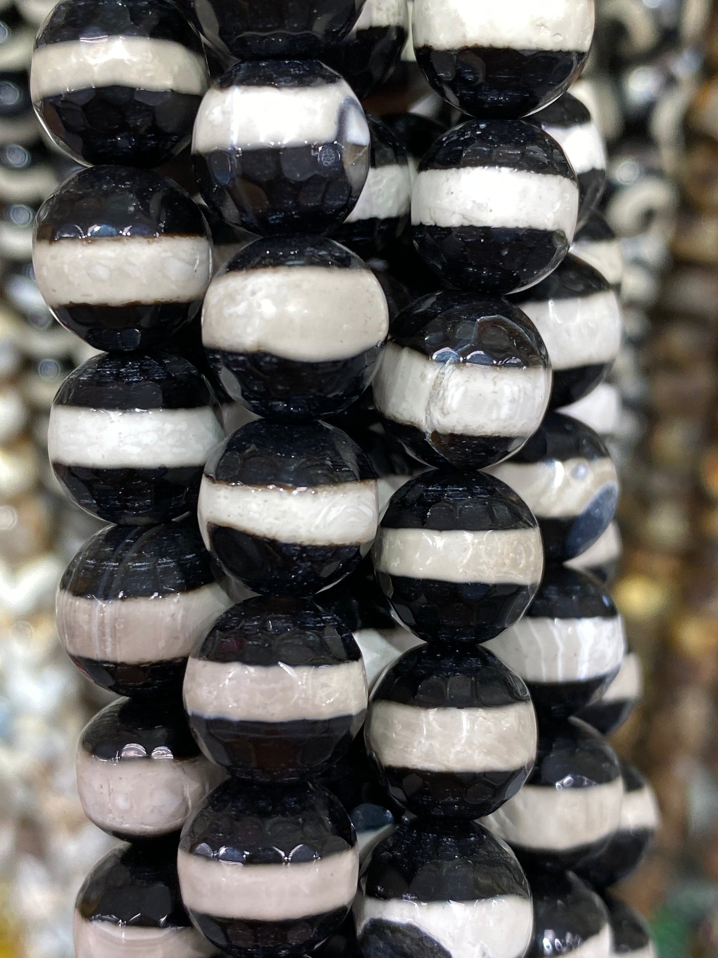 Black/White Striped Tibetan Bead (Faceted)